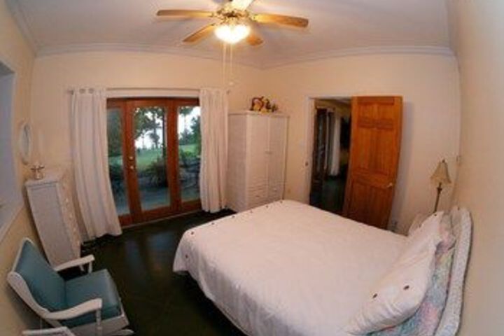 Room 16 of 39