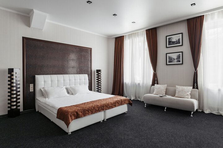 Room 15 of 22
