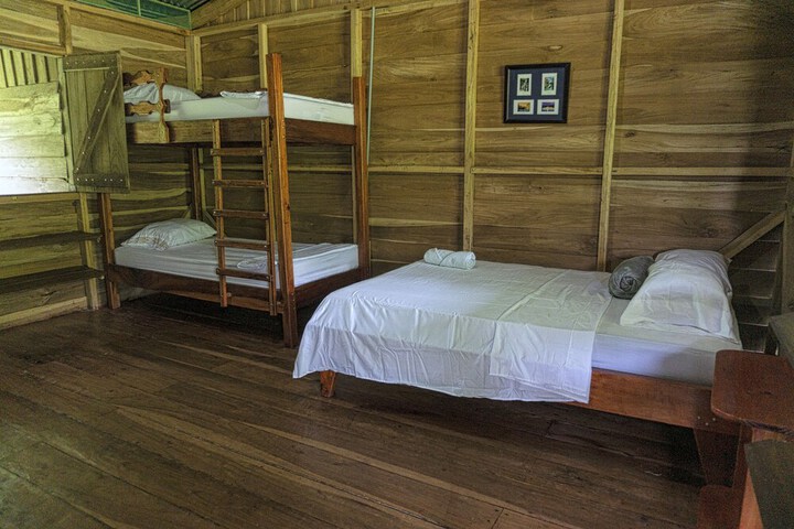 Room 9 of 93