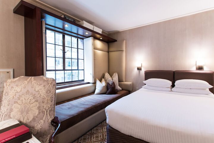 Luxury Double Bed (2 of 8)