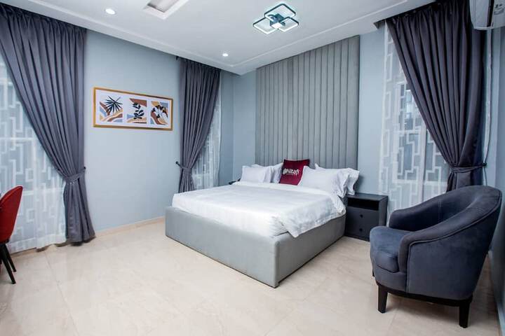Room 17 of 30