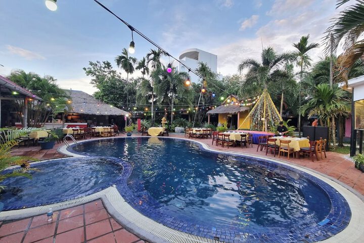Pool 7 of 18