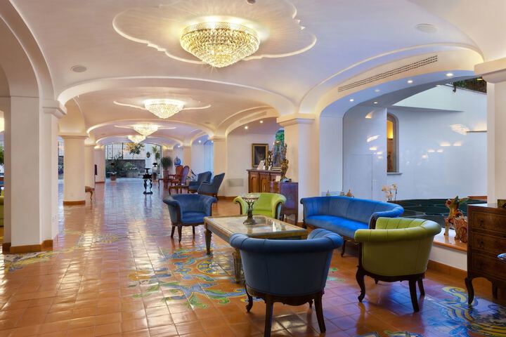 Guest Lobby
