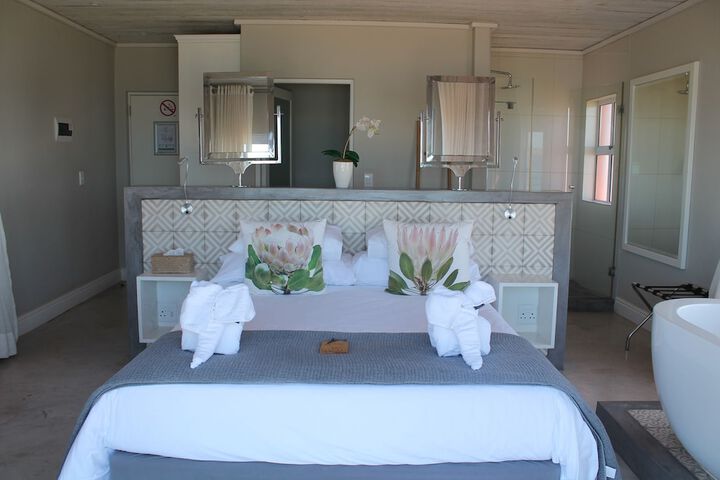 Room 19 of 176
