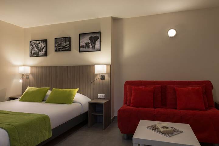 Room 21 of 31