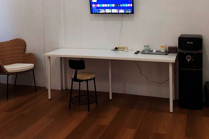 Room 2 of 61