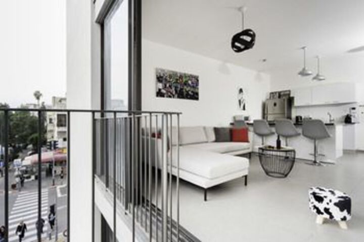 Room 14 of 19