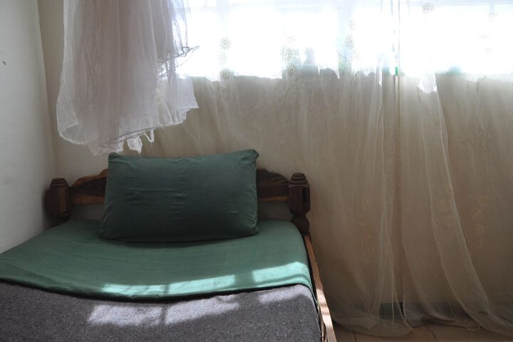 Room 13 of 19