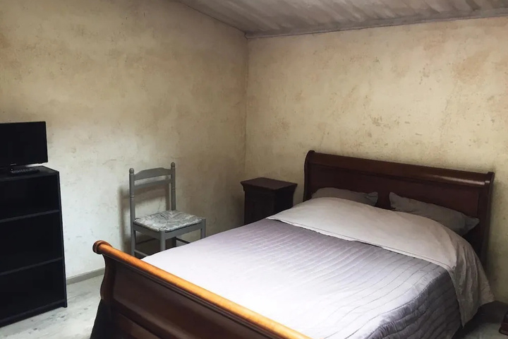 Room 3 of 17