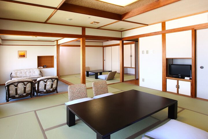 Room 7 of 78