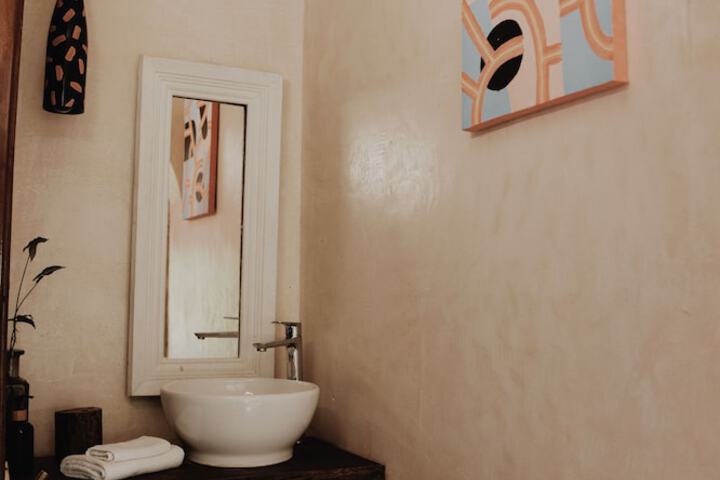 Room 120 of 137