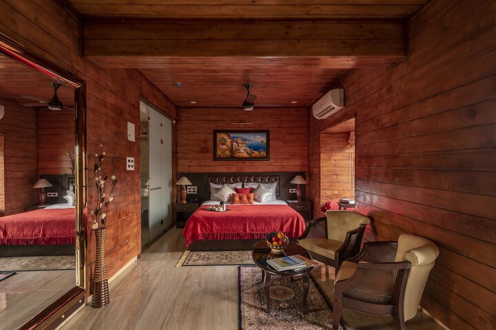 Room 5 of 94
