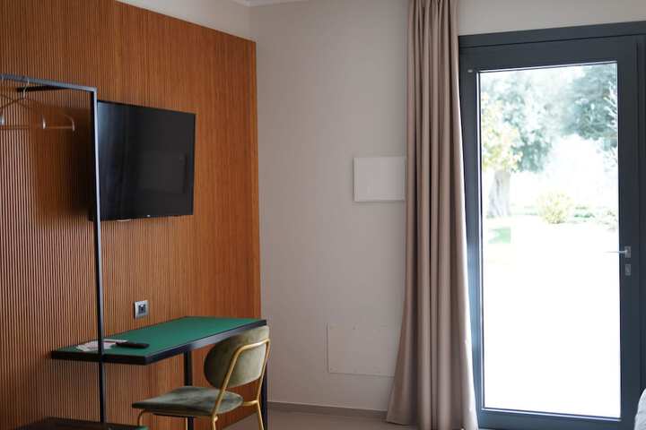 Room 21 of 68