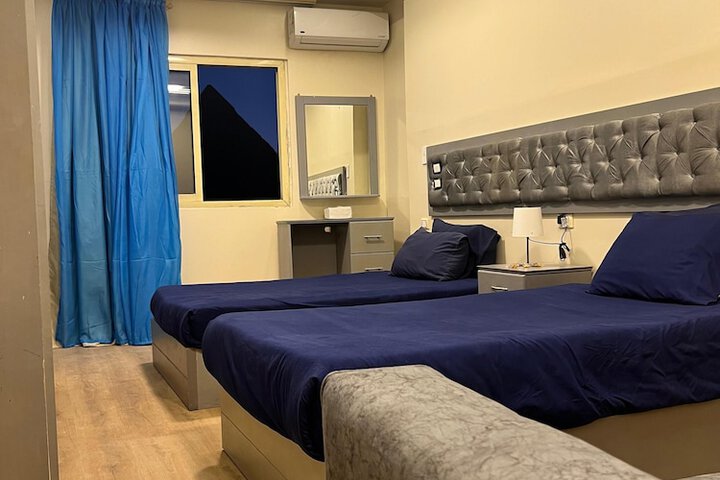 Room 18 of 196