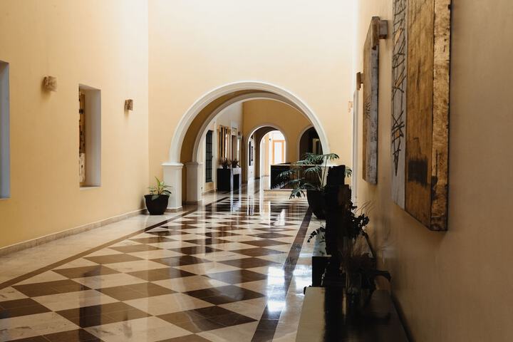 Ballroom/Hall 49 of 82