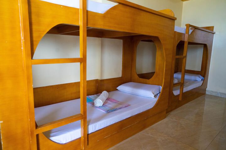 Room 37 of 118