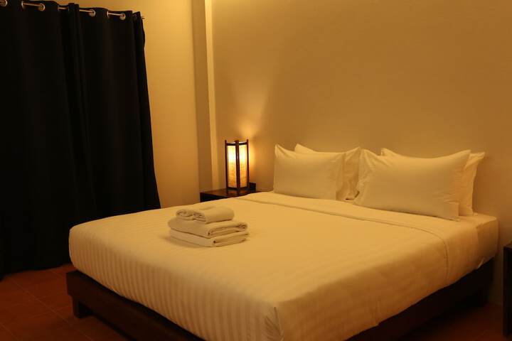 Room 9 of 38