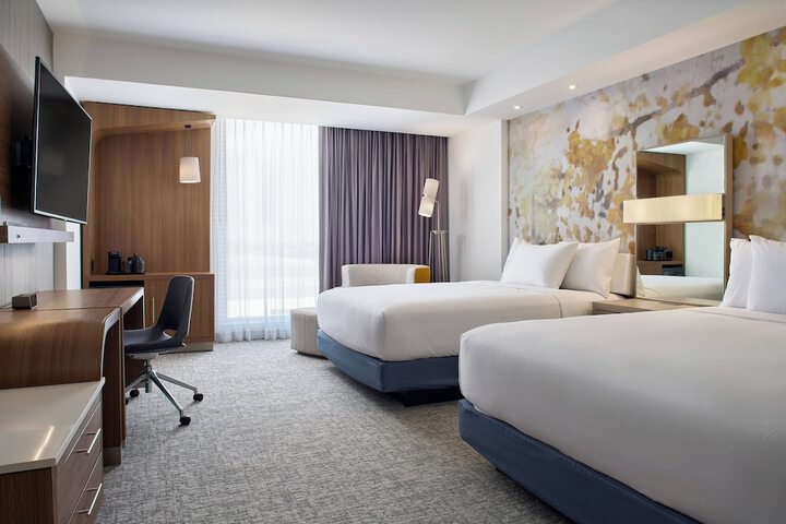 Room 8 of 44