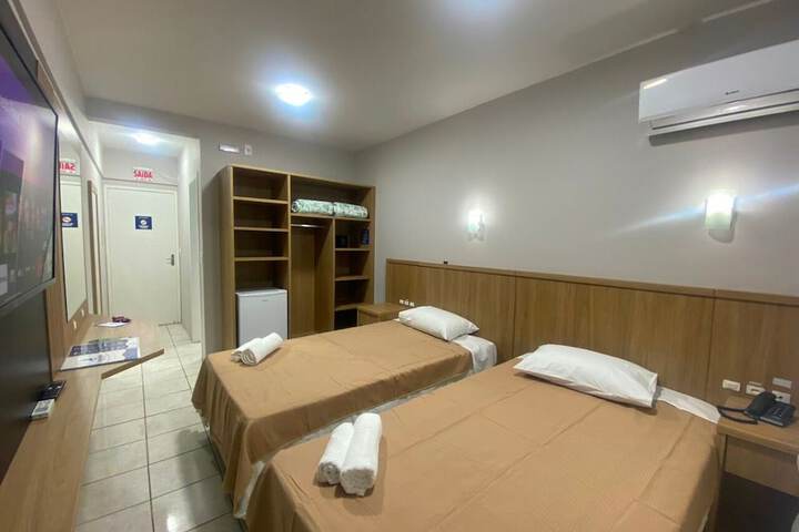 Room 45 of 102