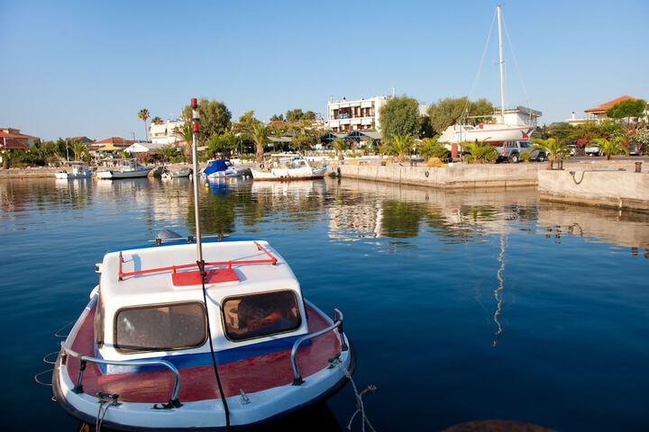 Akroyali Hotel & Villas