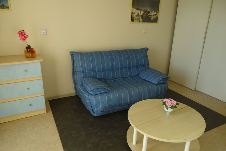 Room 35 of 59