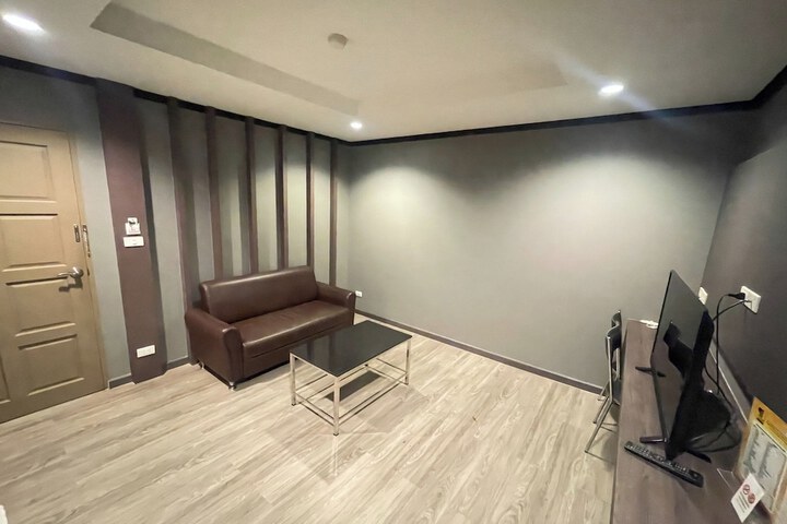 Room 35 of 50