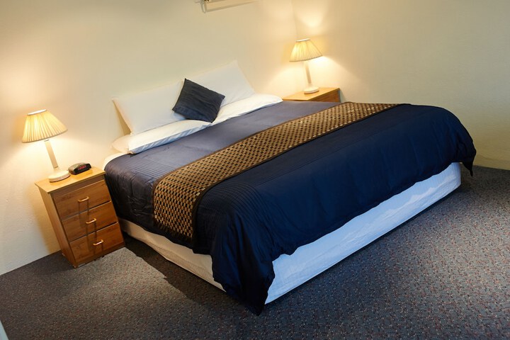 Room 7 of 36