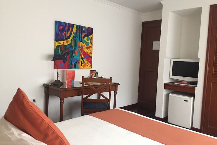 Room 8 of 39
