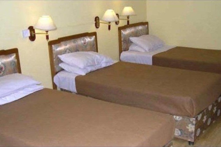 Room 7 of 8