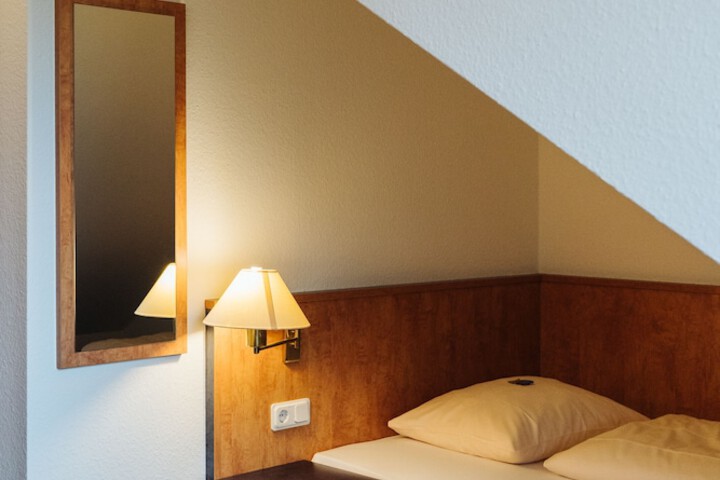 Room 8 of 26