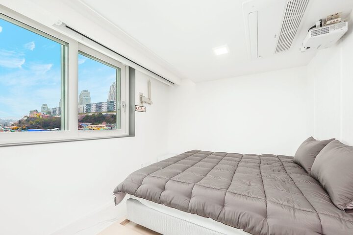 Room 27 of 54