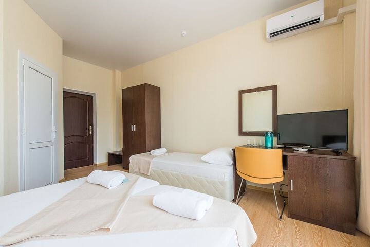 Room 16 of 46