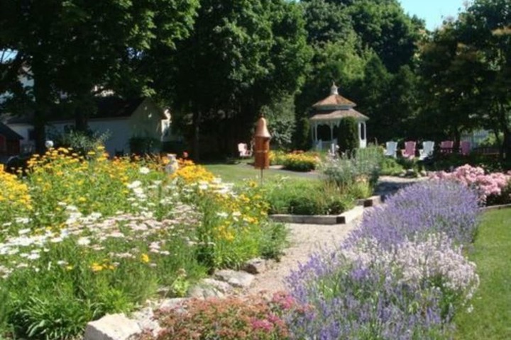 Hotel Exterior 94 of 100