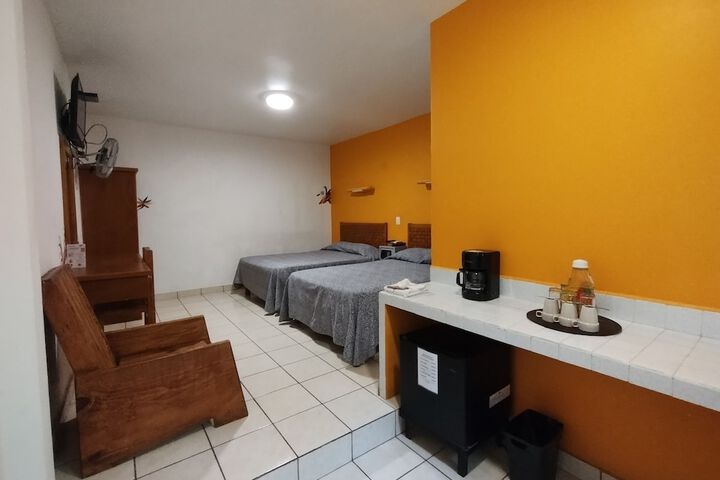 Room 18 of 32