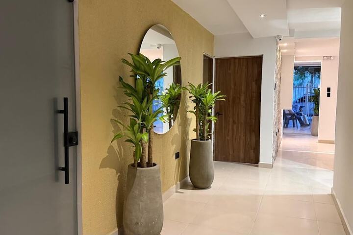 Room 13 of 22