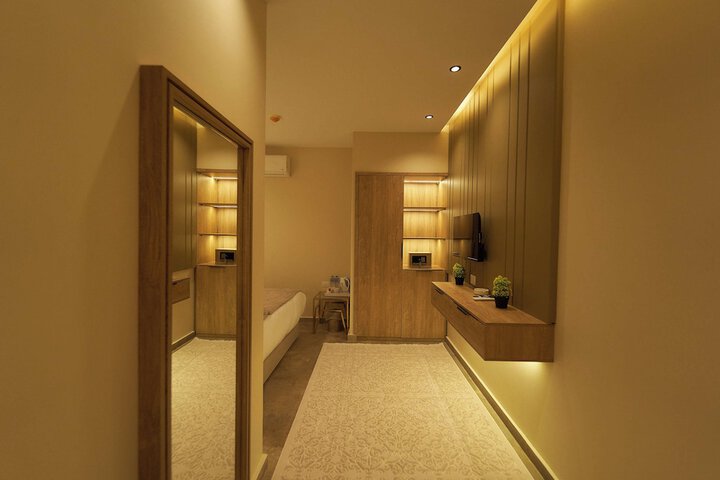 Room 41 of 148