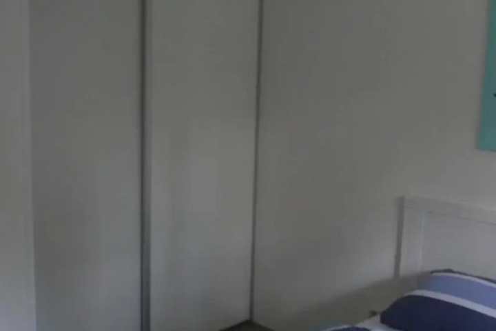 Room 5 of 13