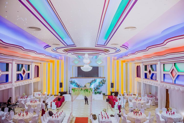 Ballroom/Hall 31 of 35
