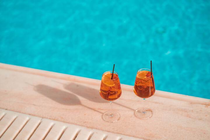 Pool 64 of 102