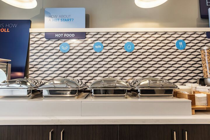 Breakfast/Coffee Service 62 of 91