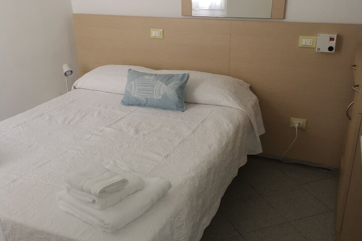 Room 8 of 45