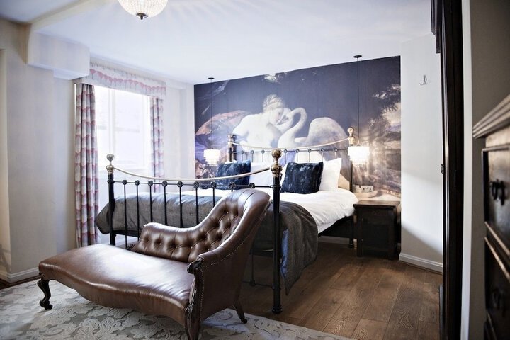 Room 14 of 116