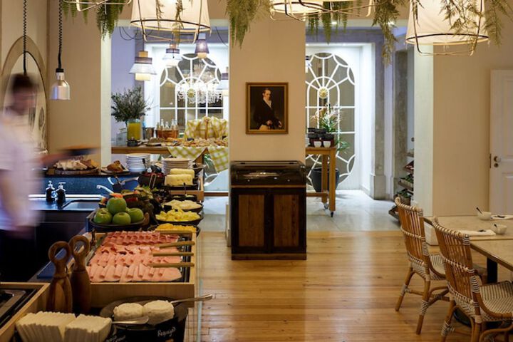Dining 120 of 157