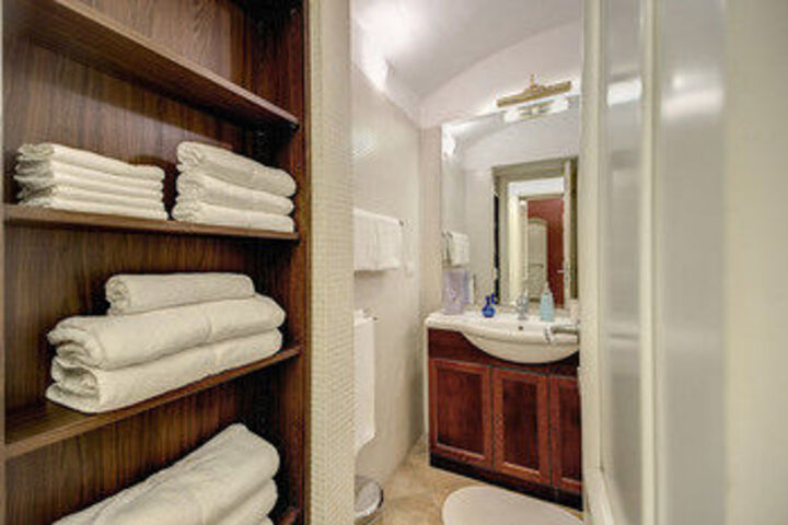 Room 2 of 13