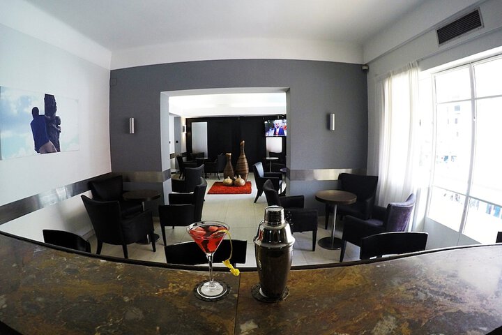 Lounge 57 of 79