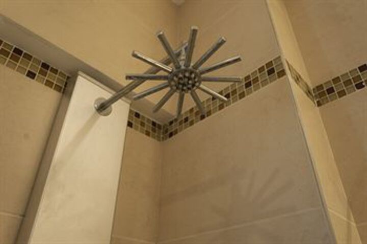 Room 10 of 74