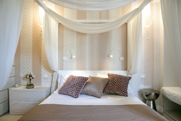 Room 16 of 49