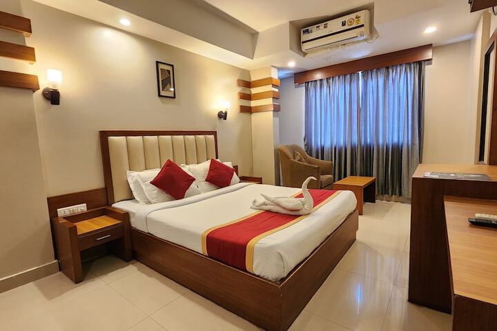 Room 3 of 10