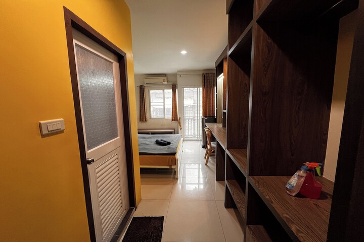 Room 32 of 41