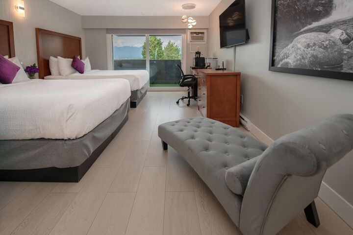 Room 9 of 28